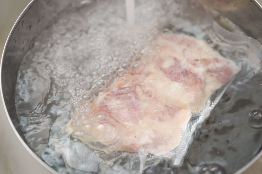 defrosting chicken in cool water