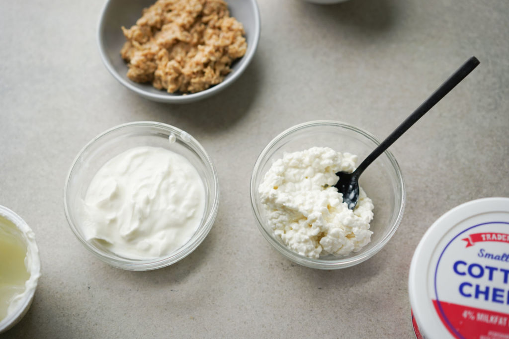 bowl of yogurt and cottage cheese