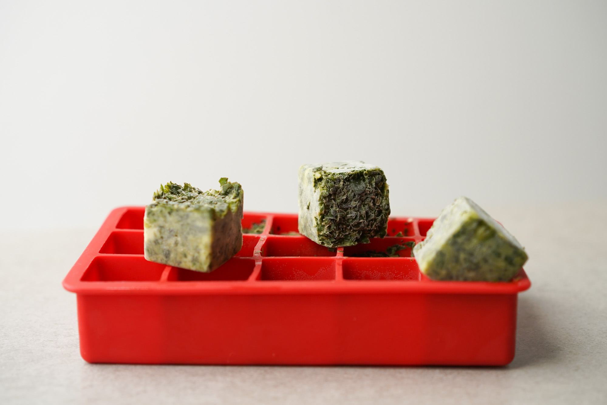 How to Freeze Basil (Whole Leaves or Ice Cube Trays)