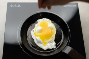 seasoning egg with salt