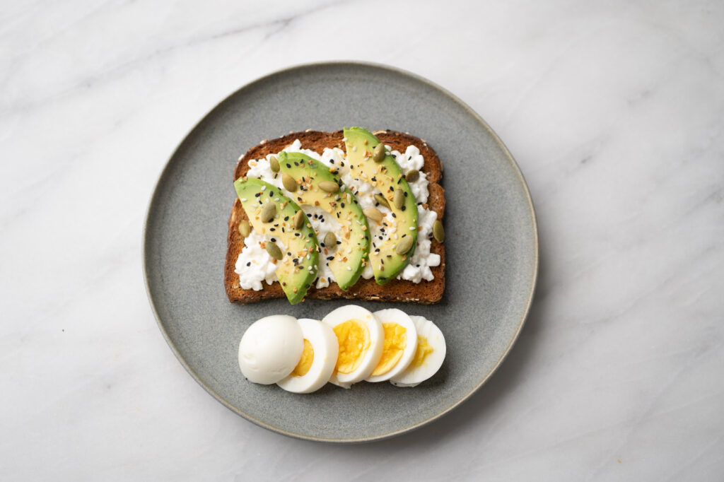 avocado toast with cottage cheese